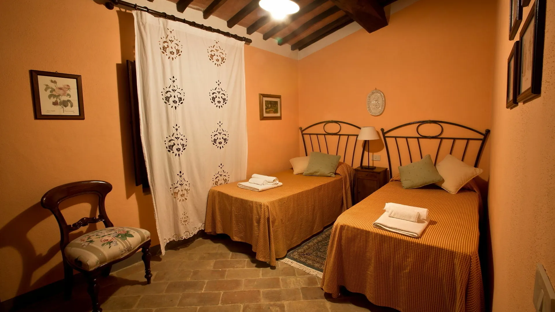 Le Mascie Sovicille Aparthotel