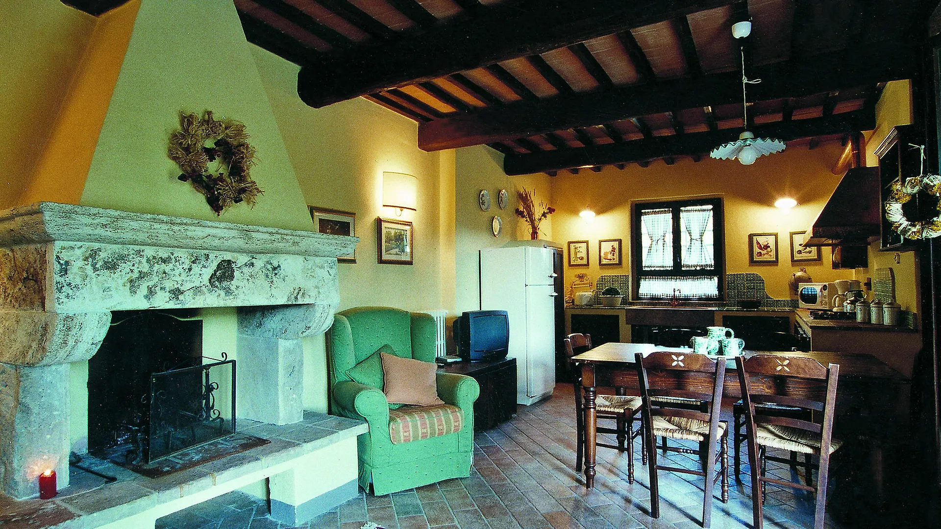 Le Mascie Sovicille Aparthotel