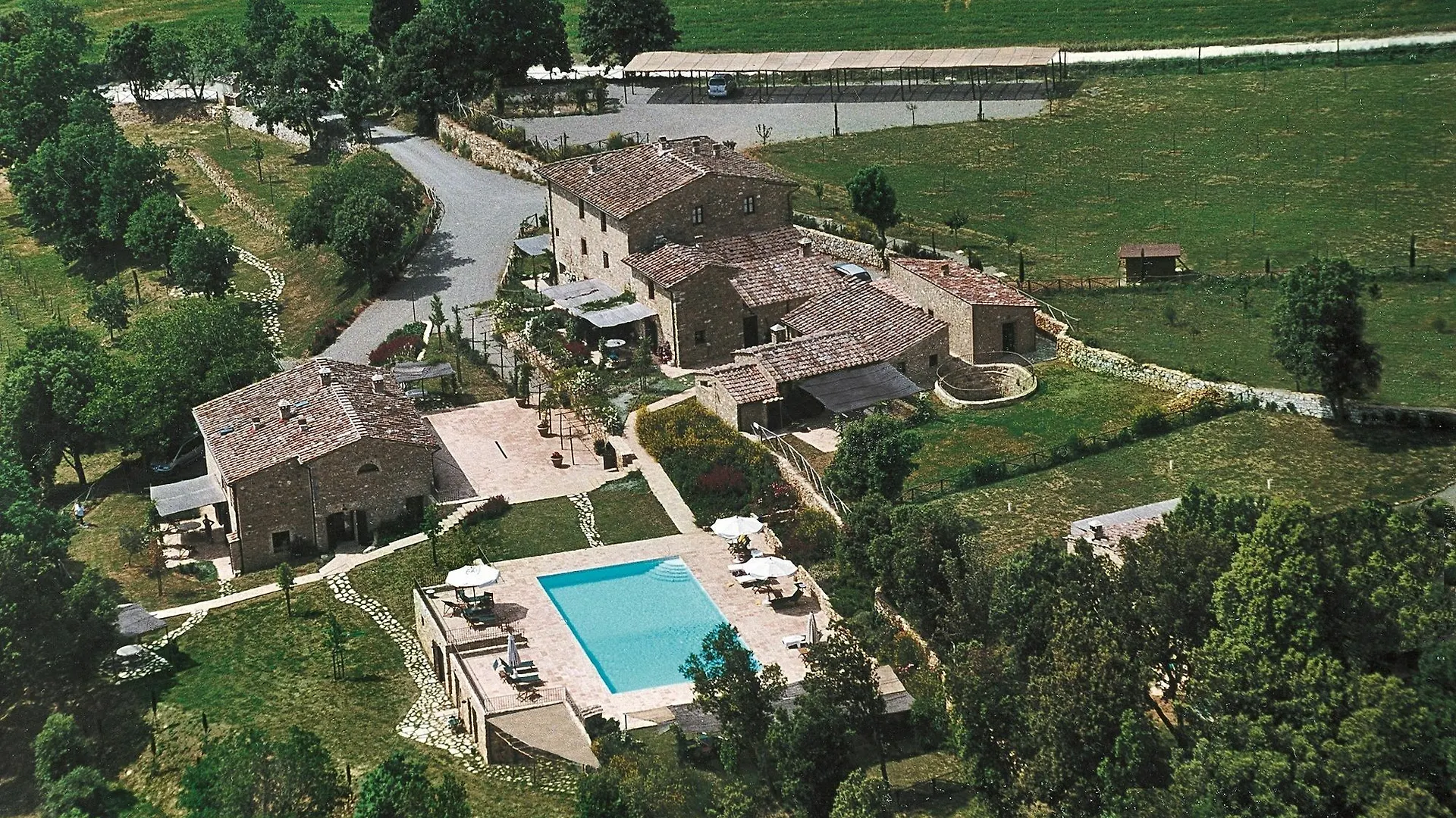 Le Mascie Sovicille Aparthotel
